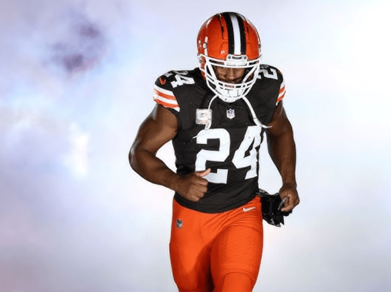 Cowboys Make Final Decision on Landing Browns Star Running Back Nick Chubb