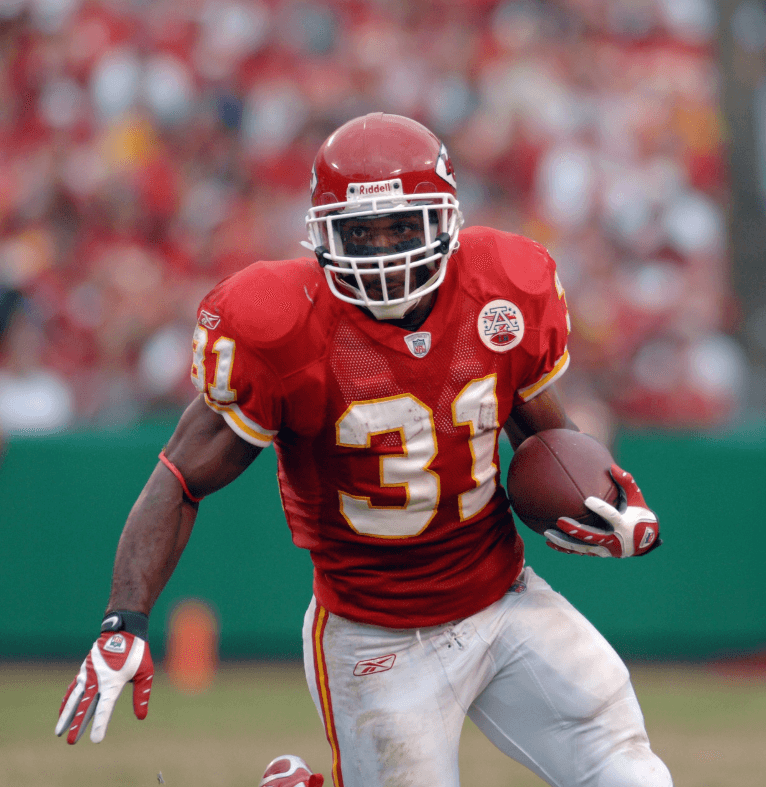 Chiefs Legend Returns from Injury, Takes on Interim Coaching Role