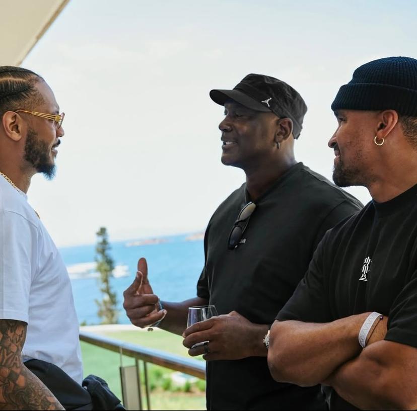 A $Million Mentorship? Eagles’ Jalen Hurts Spotted in Greece with Michael Jordan – Is the NFL’s Rising Star Being Groomed by the GOAT Himself?