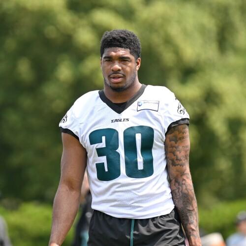 Jihaad Campbell will feature in the Eagles’ starting lineup with the ambition of earning All-Pro honors — but is this decision truly a smart one? Is the 21-year-old defensive leader simply too young?