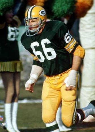 The Legendary Packers LB Who Lost Both Parents as a Child—and Had His Jersey Retired in Honor