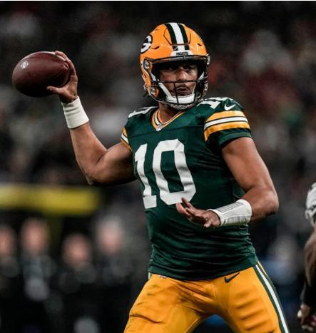 Jordan Love Donates Part of His Salary to Fund Scholarships for Orphans — Because He Lost His Father Too