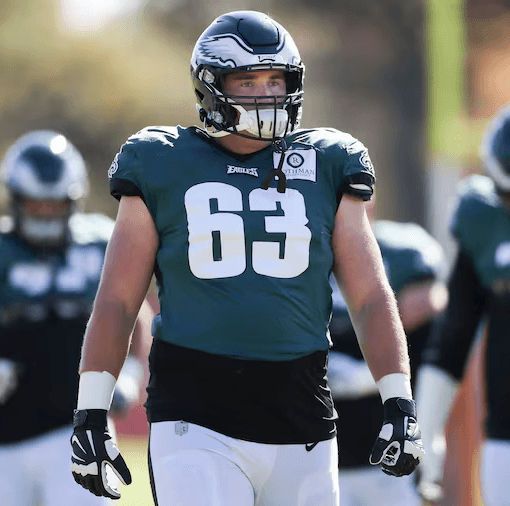 Once a Key OL Piece for the Eagles – Now Facing Retirement If He Can’t Return for One Last Game