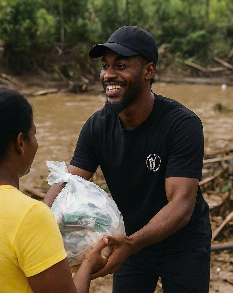 First-Team All-Pro, Pro Bowl superstar joyfully announces he’ll be back on the field in Week 2 after an injury, while also touching hearts by donating $5 million to flood relief efforts!