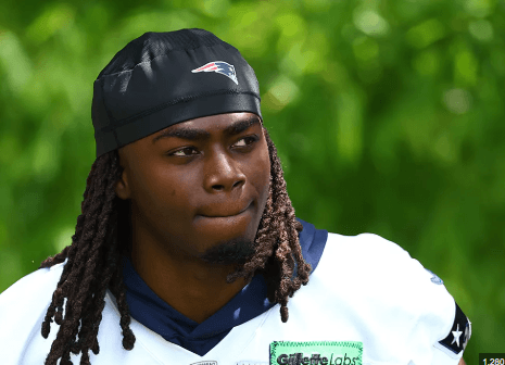 After a Slump in Form, Rhamondre Stevenson Shocks Patriots Nation by Voluntarily Asking Coach Mike Vrabel to Give a Young Teammate a Chance