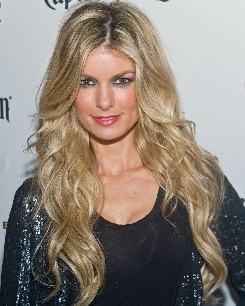 Supermodel Marisa Miller Declares She’ll Streak Through the Streets if Packers Win the NFL as a Die-Hard Fan