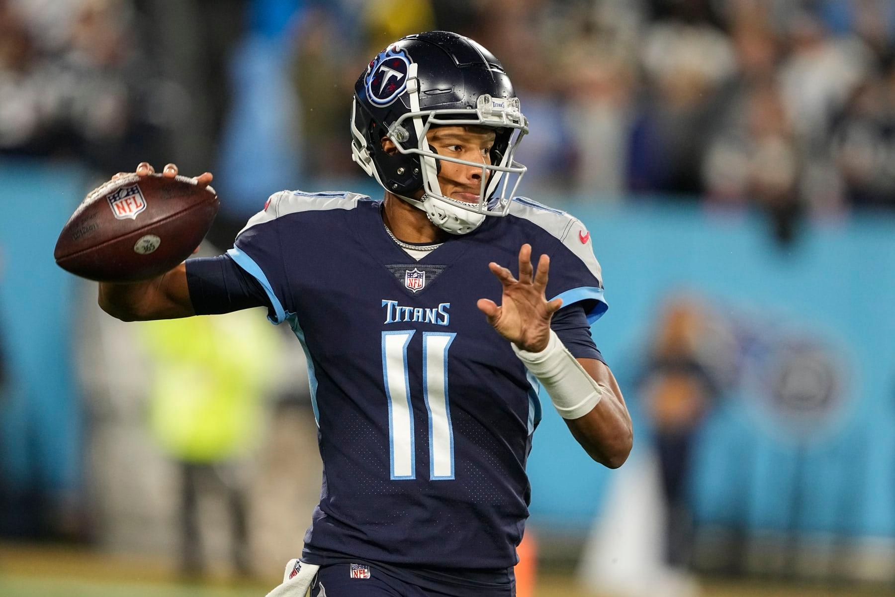 NFL Twitter Says Joshua Dobbs Should Be Titans' Starting QB Despite Loss  vs. Cowboys