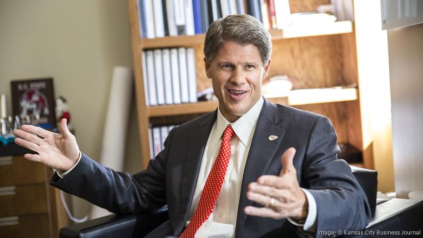 Chiefs Funding Public Transit to Arrowhead Stadium Amid Game Day Traffic Chaos