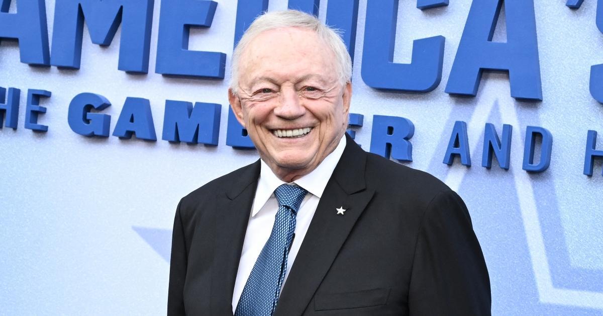 Jerry Jones Credits His Cancer Treatment Therapy for His Health