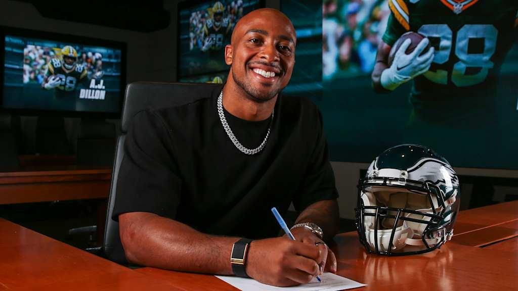 New RB A.J. Dillon eager to run behind Eagles offensive line, pair up with  Saquon Barkley