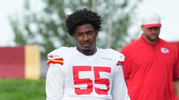 Rookie DT Practicing Against Superior Chiefs Offensive Line