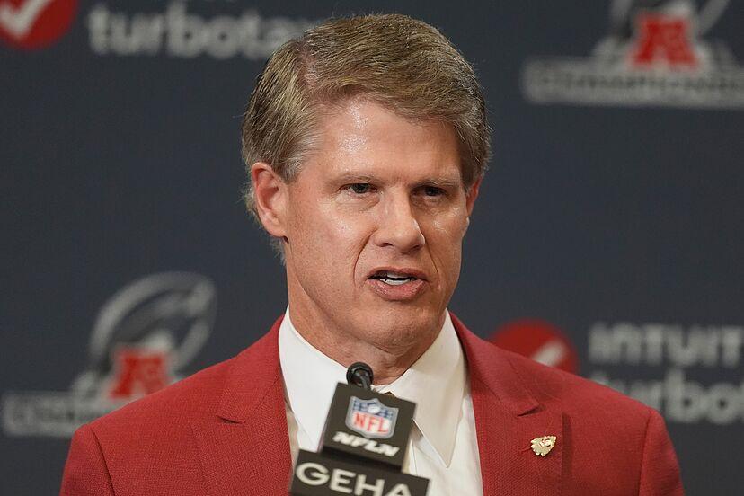 Chiefs owner Clark Hunt speaks on ref controversy, is there more to the story? | Marca