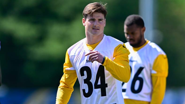 Steelers Sign Notre Dame Special Teams Demon after Tryout