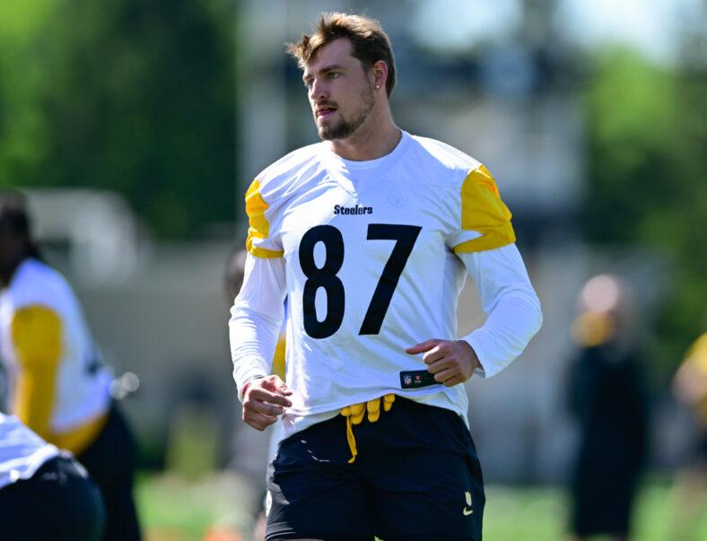 Steelers Rookie Tight End Leaning on His Athleticism
